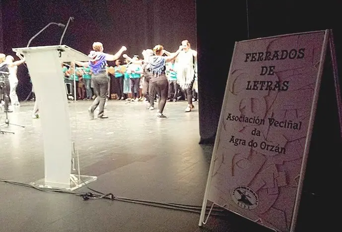 O Centro &Aacute;gora acolleu os Ferrados de Letras