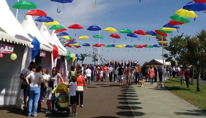 Mercadillo Urbano Eir&iacute;s (40)