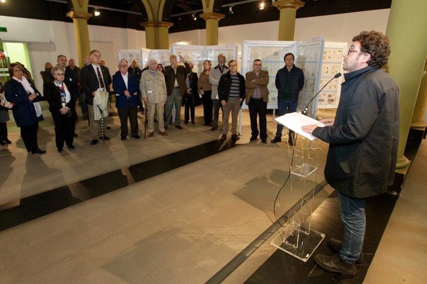 José Manuel Sande inauguró la exposición &#34;Centenario da creación das Irmandades da Fala na Coruña&#34;, de la Sociedad Filatélica de A Coruña