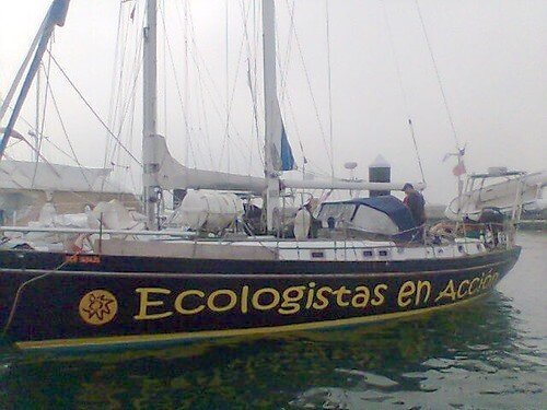 Ecologistas en Acción velero