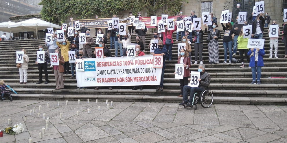 Manifestación de familiares de usuarias de residencias. Compostela. 2020