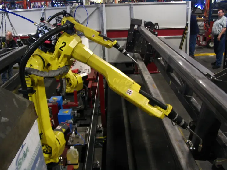 FANUC_6-axis_welding_robots