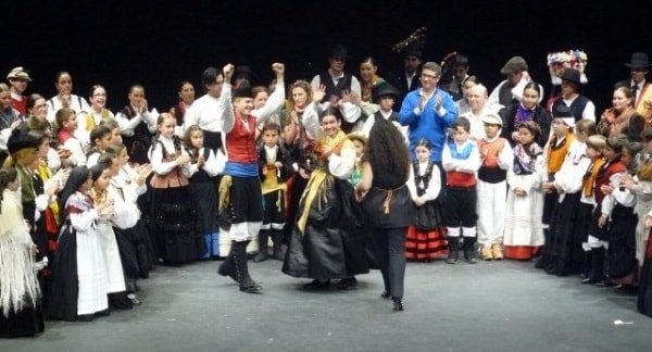 Concurso de baile tradicional no ágora-min
