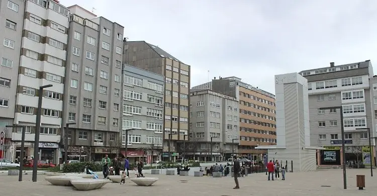 Edificios na praza das Conchiñas, na Agra do Orzán