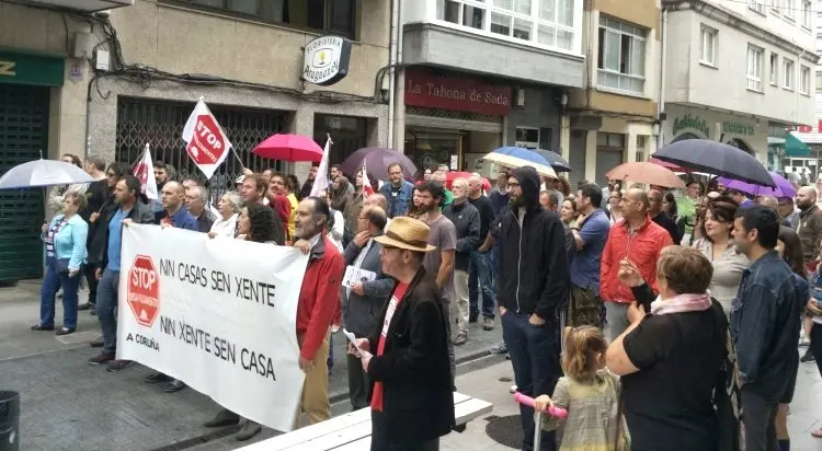 Protesta de Stop Desafiuzamentos en Sada este domingo 11 de xuño (3)