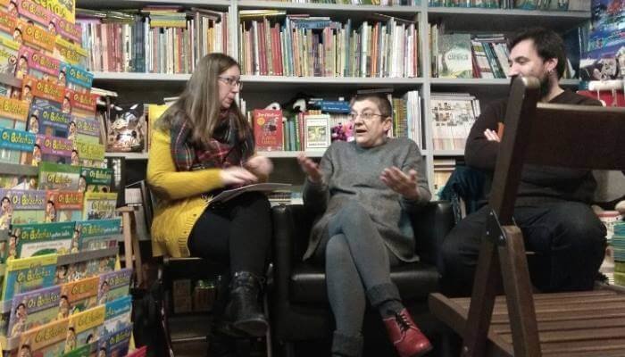 Uxía Casal, con Emma Pedreira e o editor de Urco, David Cortizo 1
