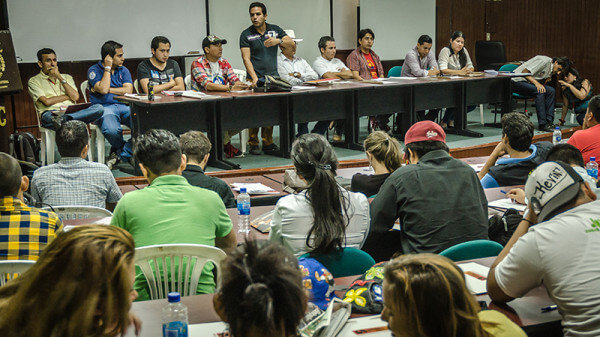 Reunión-de-Movimientos-Sociales-en-GuayaquiL