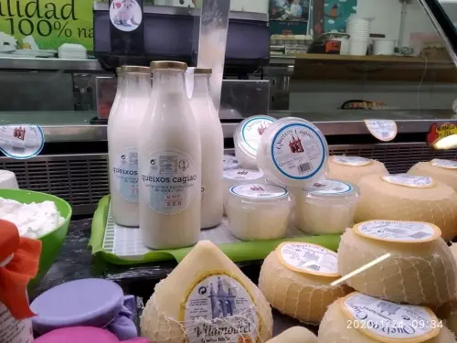 Queixos Cagiao, en el Mercado As Conchiñas