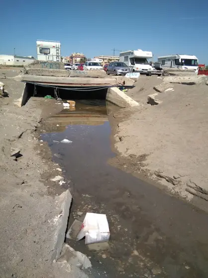 aliviadero de la playa Sacaba en Málaga ciudad