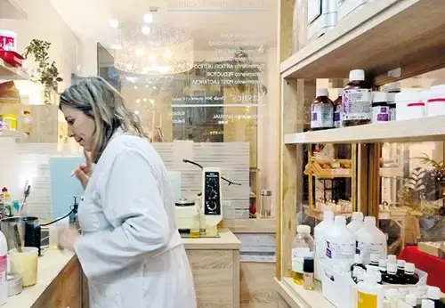 Ariana en el laboratorio