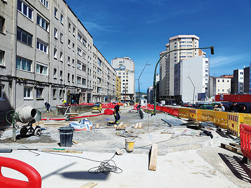 Obras ante las Casas de Franco