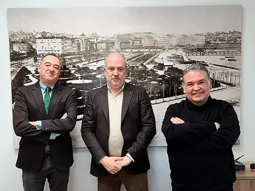 Amigos de la &Oacute;pera con el Concejal de Cultura, Gonzalo Castro