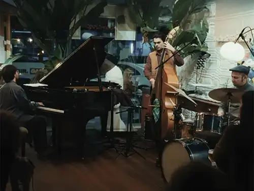 Sunil L&oacute;pez tr&iacute;o
