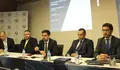 Xornada sobre enerx&iacute;a fotovoltaica na Coru&ntilde;a. A mesa das empresas