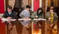 A concelleira de Participaci&oacute;n, Claudia Delso, con representantes da entidade Proxecto C&aacute;rcere