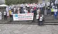 Manifestaci&oacute;n de familiares de usuarias de residencias. Compostela. 2020