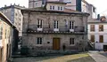 2048px-Casa_do_concello_de_Chantada port