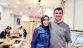 Ainur y Omer en Cafeter&iacute;a Mezo