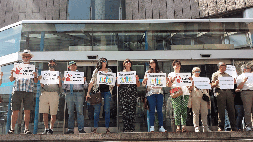 Concentraci&oacute;n ante el juicio a los polic&iacute;as