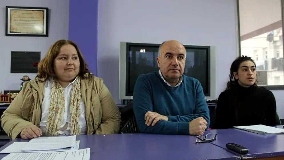 Ana Varela, Xo&aacute;n Dold&aacute;n e Marta Gal&aacute;n na asemblea de Betanzos