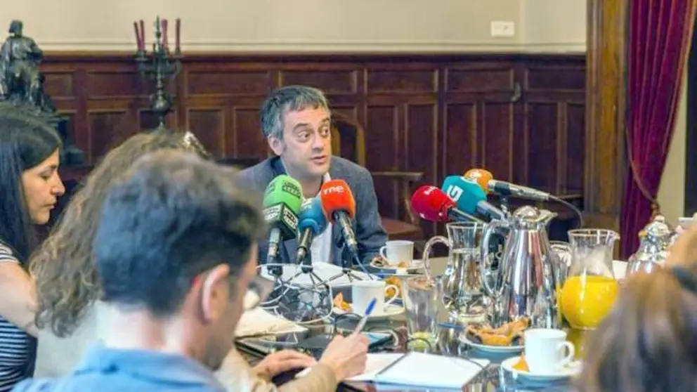 Almorzo informativo co alcalde.