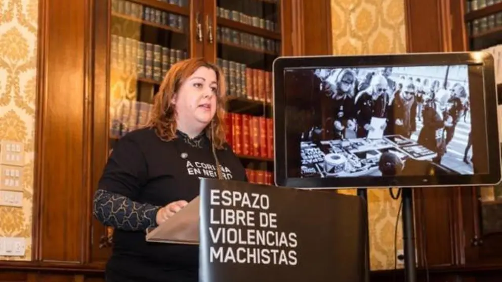 A edil Roc&iacute;o Fraga na presentaci&oacute;n da campa&ntilde;a port.