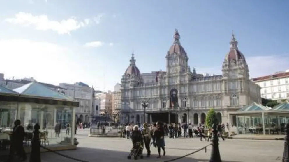 Ayuntamiento_A_Coru&ntilde;a,_Plaza_Mar&iacute;a_Pita_(5694365458)
