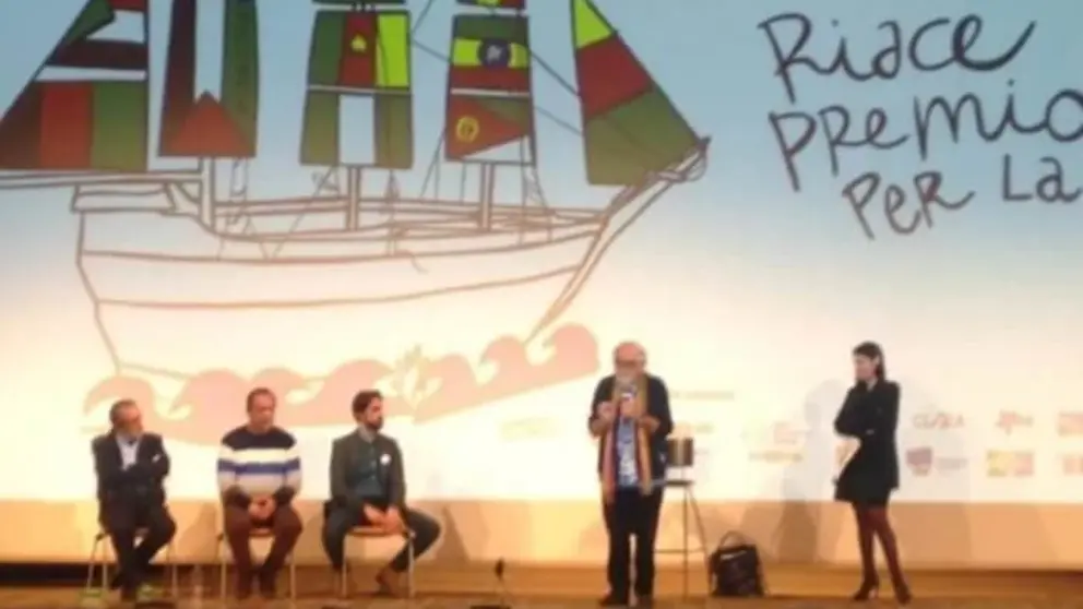 Nobel Paz Riace port