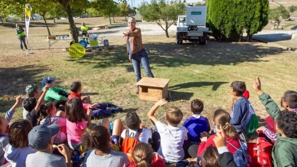 Celebraci&oacute;n do d&iacute;a das aves no parque de Bens port