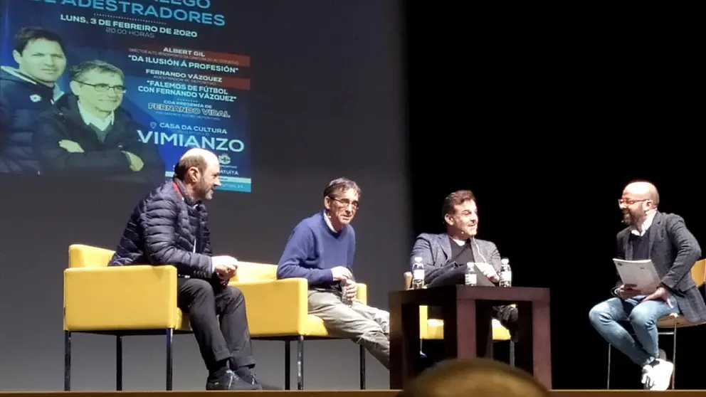 Fernando V&aacute;zquez nas xornadas formativas da FGA en Vimianzo (2)