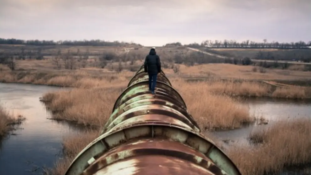 pipe_person port