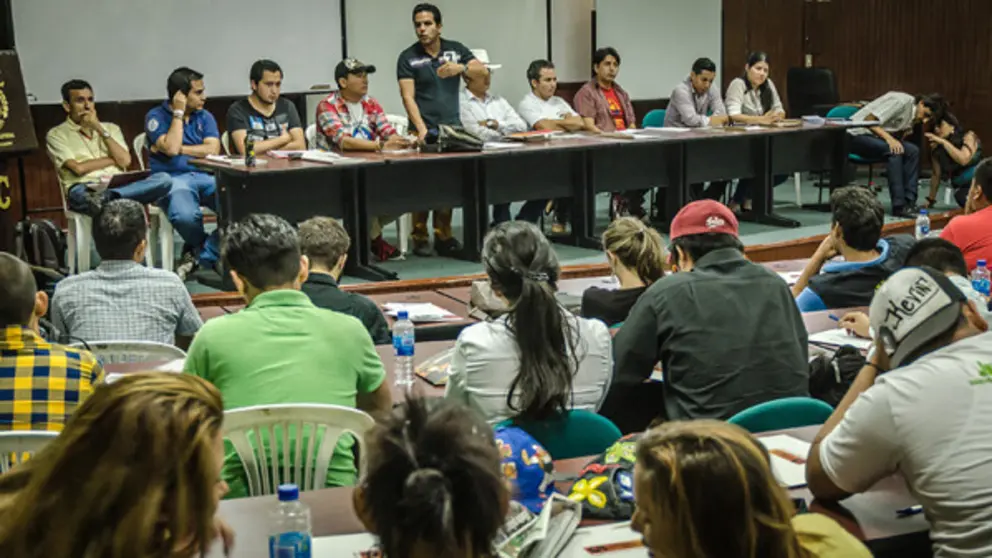 Reuni&oacute;n-de-Movimientos-Sociales-en-GuayaquiL
