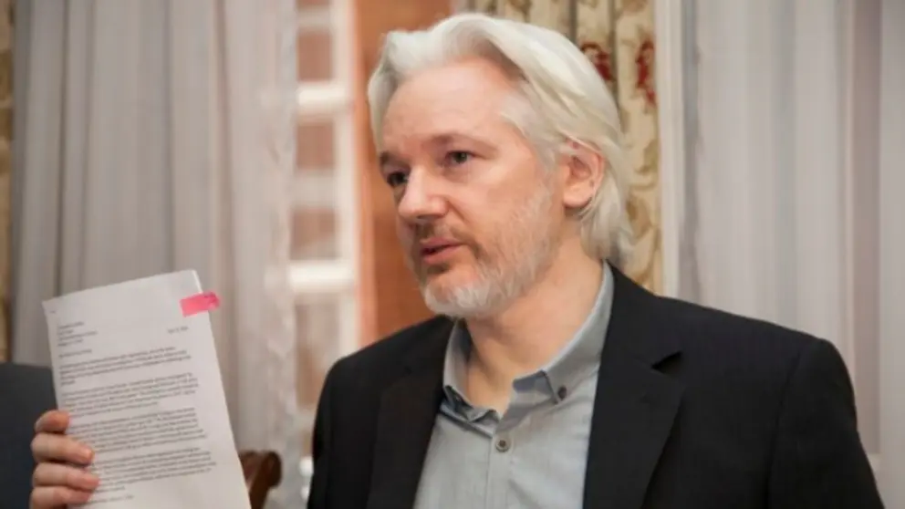 Assange port