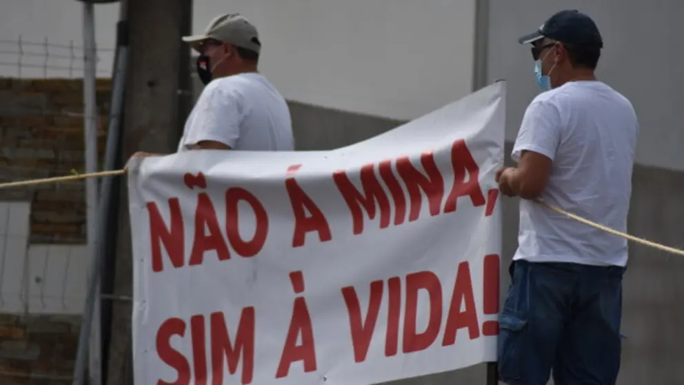 &Ntilde;ao &aacute; mina