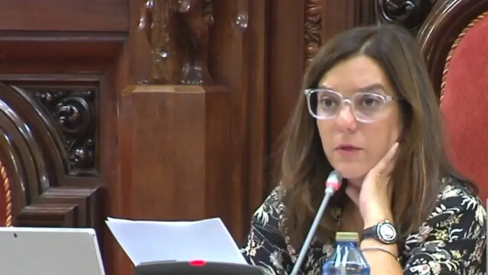 In&eacute;s Rey port