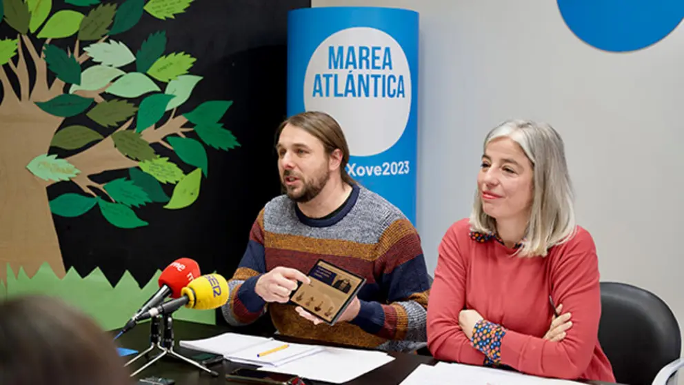 Xan Xove e Mar&iacute;a Garc&iacute;a na rolda de prensa