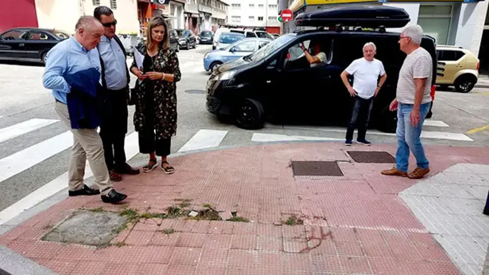 Baches en las aceras