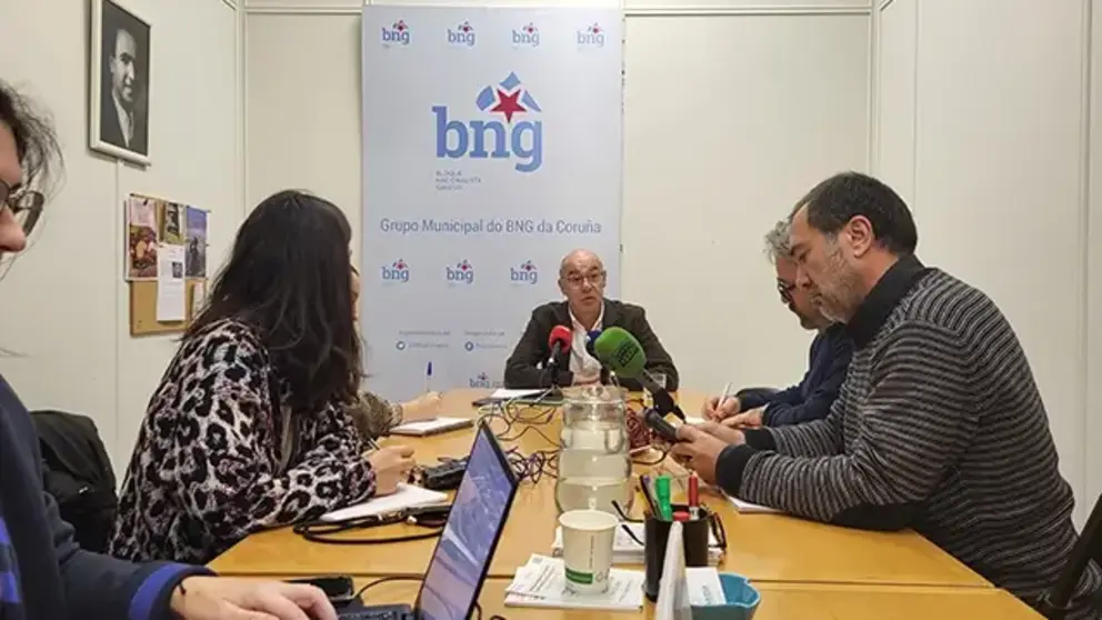 Conferencia de prensa Jorquera negociaci&oacute;n orzamentos port
