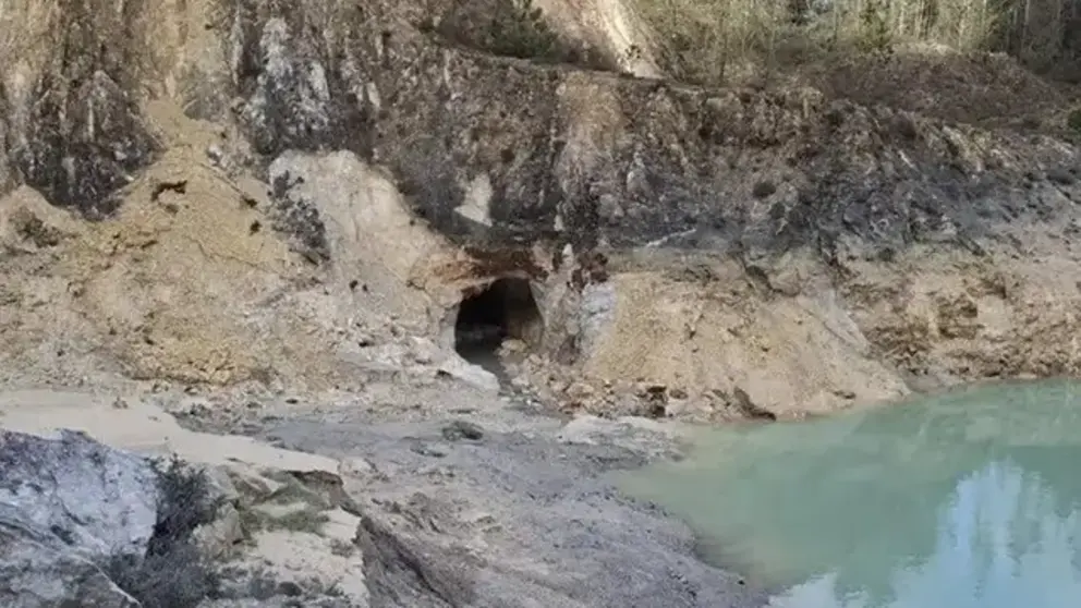 Monte Neme, vertido