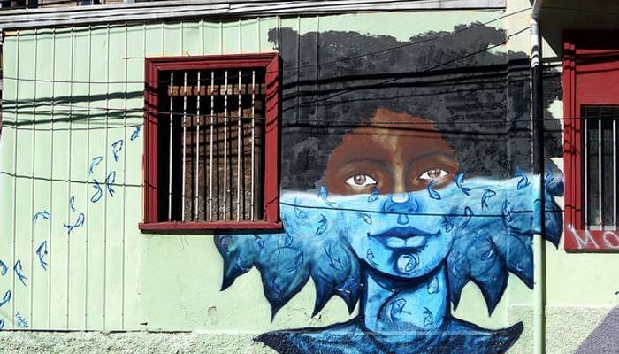 Afro-mar-RetoGrafitti chileno Barrio Yungay (Imagen de Reto Thumiger) | Pressenza Afro-mar-RetoGrafitti chileno Barrio Yungay (Imagen de Reto Thumiger) | Pressenza