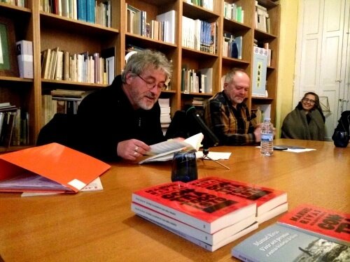 Manuel Rivas, presentación del libro "Contra todo isto" en la Asociación Cultural Alexandre Bóveda
